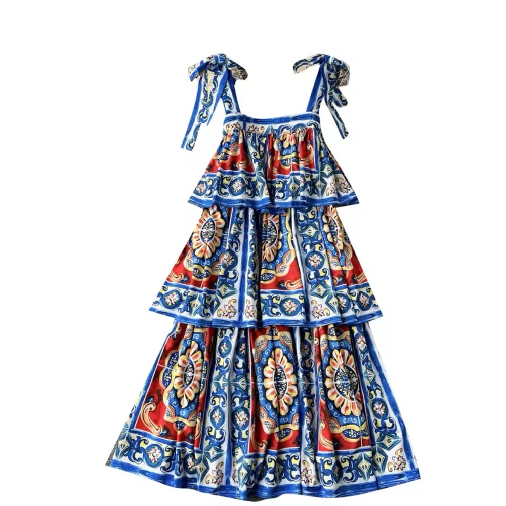 New Elegant ruffle cupcake women layer dress spagettie multicolored size small